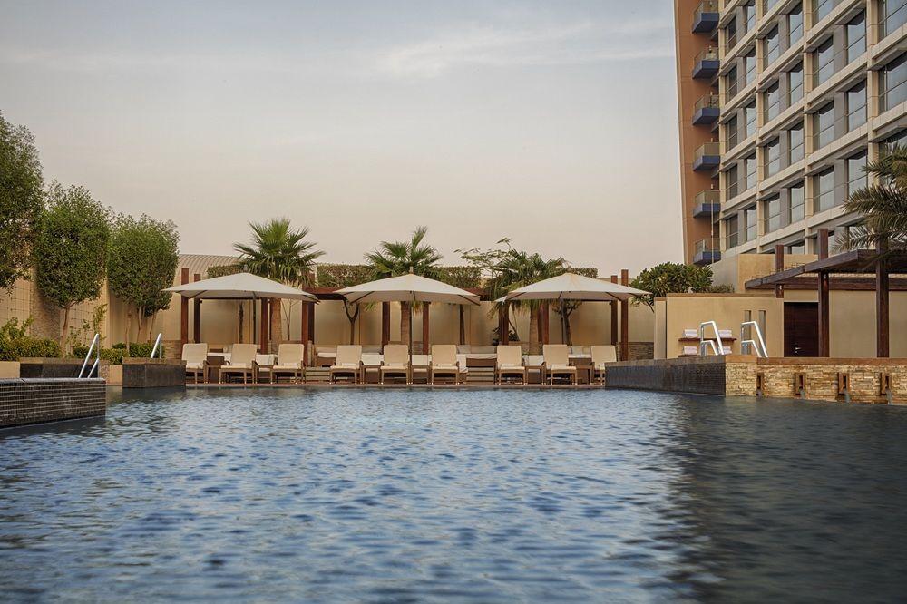Le Meridien City Centre Bahrain Manama Exterior photo The pool at the hotel